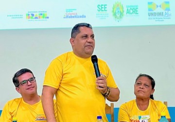 Coordenador do núcleo da SEE de Sena Madureira, Altemir Lira parabeniza escolas estaduais por realizarem atividades de acolhimento aos alunos 