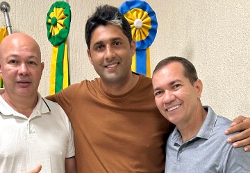 Durante agenda com deputado federal José Adriano, vereador Real reforça pedido por curso de operador de máquinas pesadas totalmente grátis em Sena Madureira 