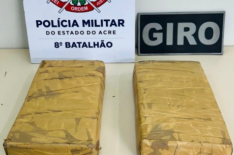 Polícia Militar apreende mais de 2kl de maconha na BR-364 próximo à Sena Madureira 